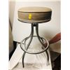 Image 1 : Art Modern Stool