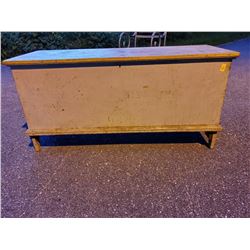 Vintage blanket chest