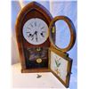 Image 2 : Beehive Shelf Clock