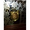 Image 2 : Wm. L. Gilbert Gingerbread Shelf Clock, Trout