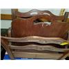 Image 2 : Vintage Magazine Rack