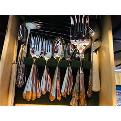 Flatware Set