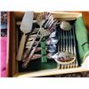 Image 3 : Flatware Set