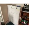 Image 1 : GREY 4 DRW. LATERAL FILE CABINET