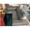 Image 2 : GREY LEATHER SECTIONAL SOFA WITH ADJUSTABLE HEADRESTS