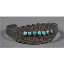 NAVAJO Sterling Silver Turquoise Cuff Bracelet