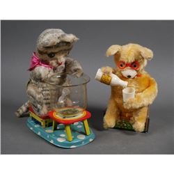 DRINKING DOG, HUNGRY CAT Battery Op Toys