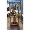 Image 1 : Manual Hydraulic Lift