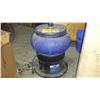 Image 1 : Eastwood 18lb. vibratory Tumbler