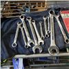Image 2 : WRENCHES, BOTTLE JACK WITH TAPS