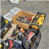 Image 2 : LARGE LOT OF WORKING TOOLS AND JOB RADIO