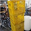 Image 2 : LOT OF PLASTIC CRATES