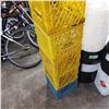 Image 3 : LOT OF PLASTIC CRATES