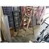 Image 1 : 5FT WOOD A-FRAME LADDER