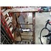 Image 2 : 5FT WOOD A-FRAME LADDER
