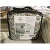 Image 1 : Echo New York - Venus Queen Duvet and Sham Set