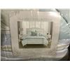 Image 2 : Classic Collection Queen Size 5-Piece Comforter Set