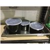 Image 1 : Tray of Clear Lid Food Containers Assorted Sizes