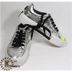 KENDALL & KYLIE FASHION SNEAKERS SIZE 6.5 WOMANS