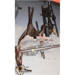 THREAD CUTTING EQUIPMENT AND STAND