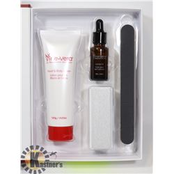 NEW VINE VERA MANICURE SET- THE NAIL COLLECTION