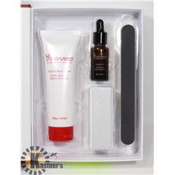 NEW VINE VERA MANICURE SET- THE NAIL COLLECTION