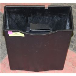 SHEET PAPER SHREDDER WITH BIN