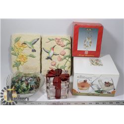 FLAT OF CANDLE HOLDERS AND HOME DECOR