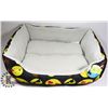 Image 1 : NEW EMOJI THEME PET BED