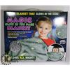 Image 1 : NEW MAGIC GLOW IN THE DARK STARRY SKY BLANKET