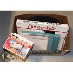 ROASTER AND TURKEY PLATTERS