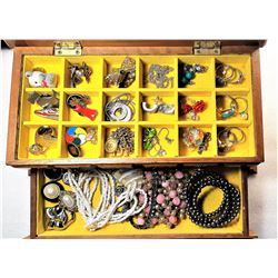 15)  OAK JEWELRY BOX AND CONTENTS