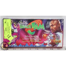 1996 SEALED MICHAEL JORDAN BUGS BUNNY CARD SET