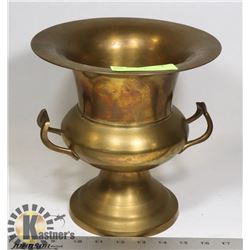 VINTAGE SOLID BRASS SPITOON