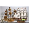 Image 1 : TWO VINTAGE ESTATE SHIP DISPLAY (WOOD AND BAMBOO)
