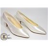 Image 1 : WOMEN'S SATIN PARTY CREPE SHOE -UPPER SIZE 11