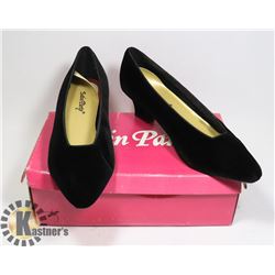 WOMEN'S KALLA COLLECTION SHOE - SIZE 7.5B BOX