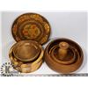 Image 1 : LOT OF VINTAGE WOOD BOWLS AND PLATE