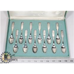 VINTAGE COLLECTORS SPOON SET
