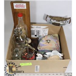 BOX OF VINTAGE COLLECTABLES