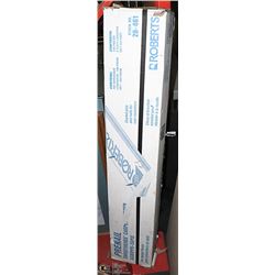 ONE BOX OF 4 FEET SMOOTH EDGE CARPET BORDER