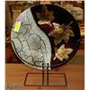 Image 1 : DECORATIVE LEAF PLATE ON  METAL STAND