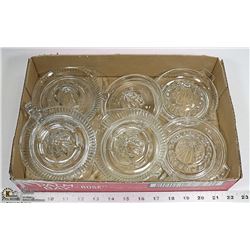 6 X 1960'S GLASS LEMON FRUIT JUICERS UNIQUE