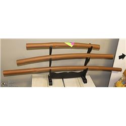 3 SAMURI SWORDS ON STAND