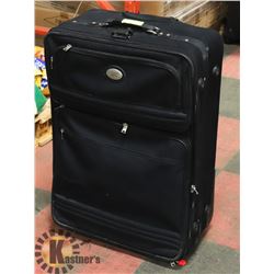 USED BLACK SUITCASE