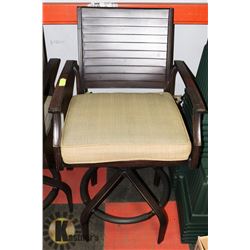 METAL OUTDOOR SWIVEL CHAIR FAUX WOOD LOOK ON