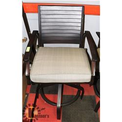 METAL OUTDOOR SWIVEL CHAIR FAUX WOOD LOOK ON
