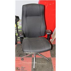 HYDRAULIC LIFT OFFICE CHAIR