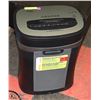 Image 1 : PAPER SHREDDER- ROYAL CROSS