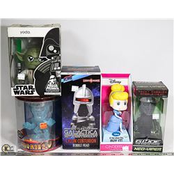 LOT OF 5 COLLECTOR FIGURES